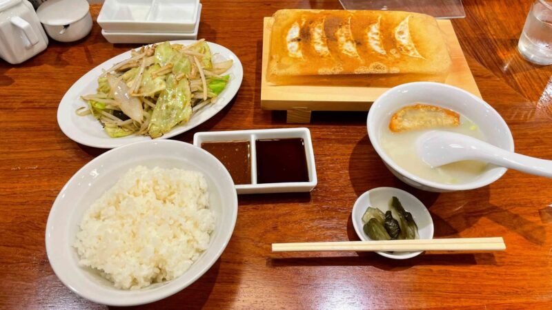 名古屋コーチン鶏餃子と鶏野菜炒め定食