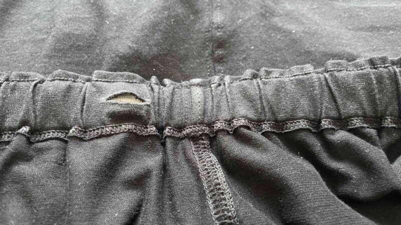 脇に縫い目のない天竺編み半袖ルームウエアセットの半ズボンのウエスト部分