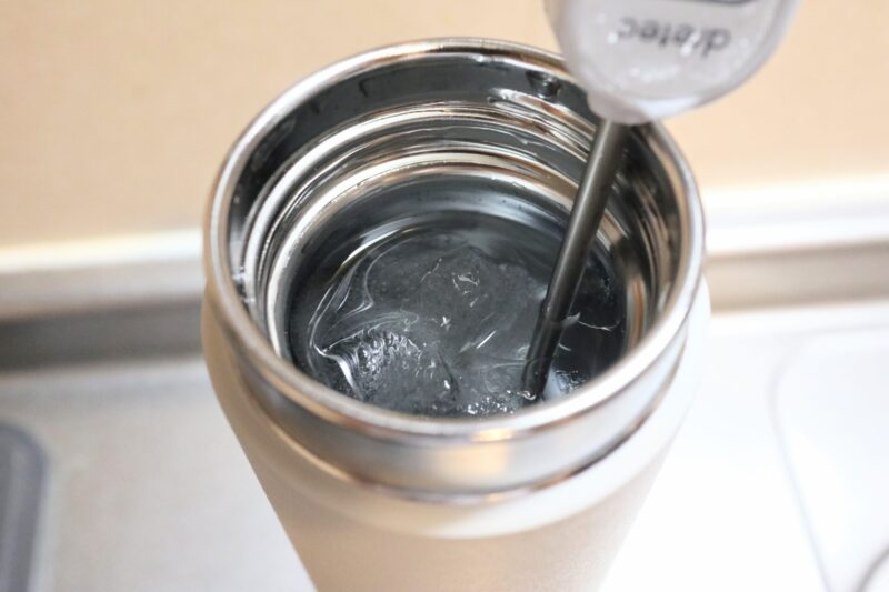 タイガー魔法瓶MMZ-W060に水と氷を入れて6時間後の氷